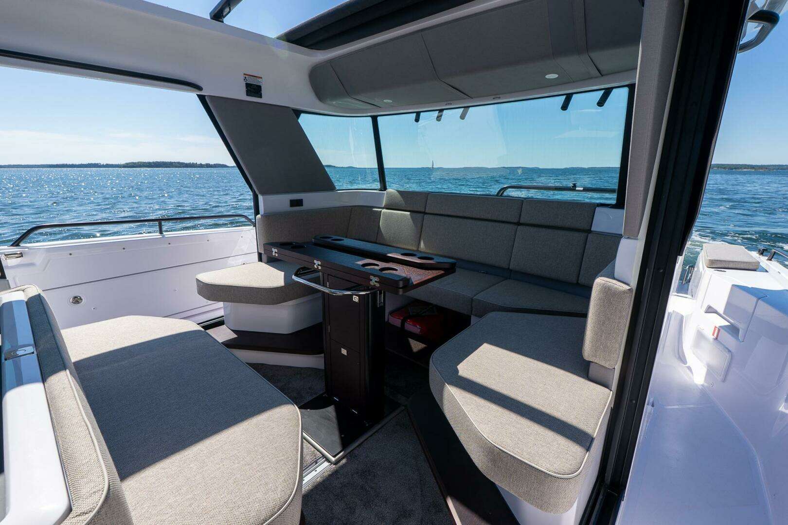 2025 Axopar Cross Cabin - Image 52