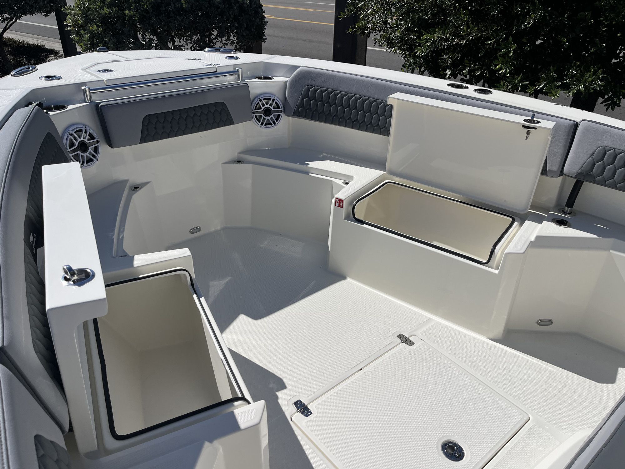 2026 Cobia 285 Open Center Console - 20