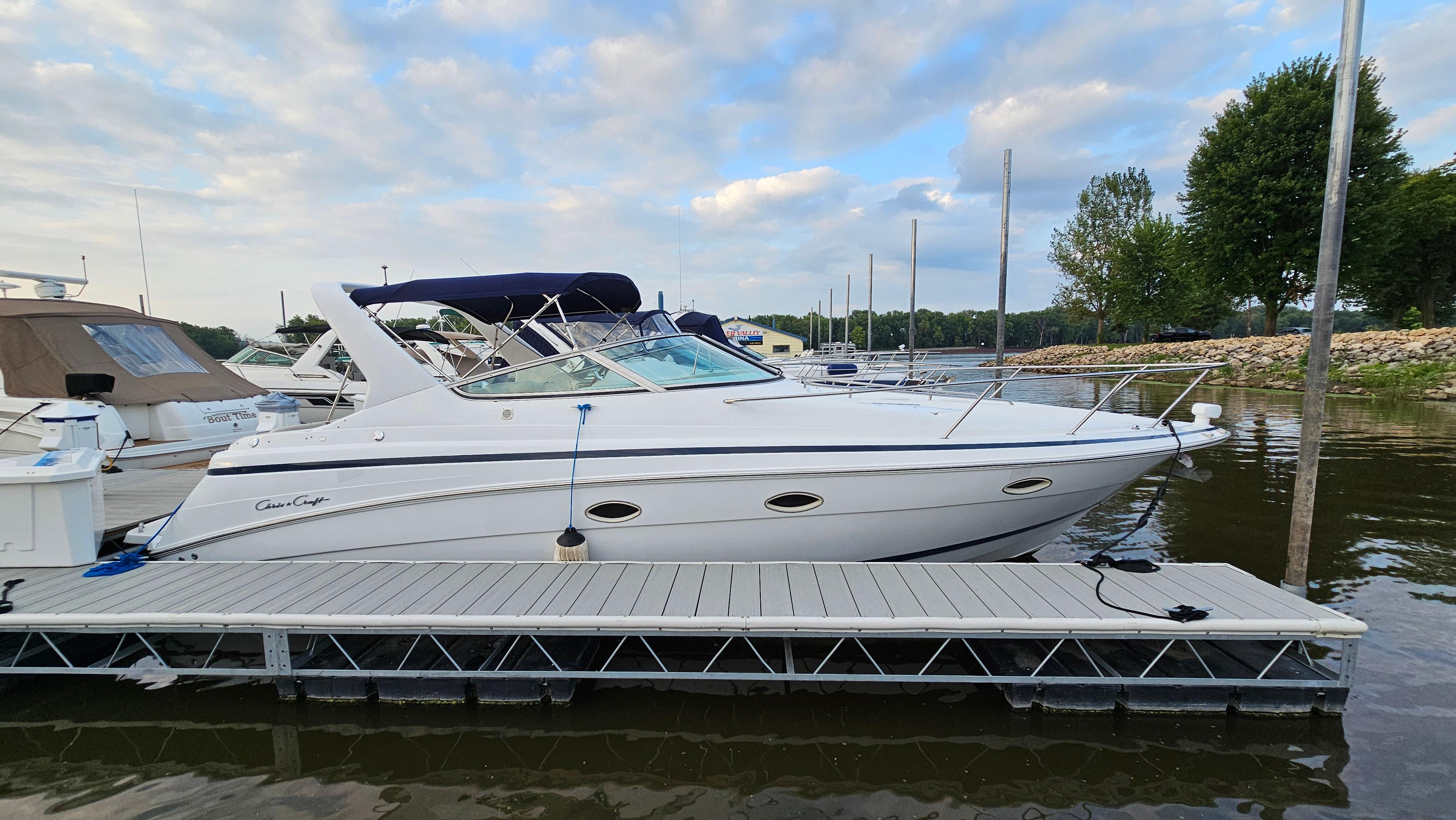 2000 Chris-Craft 328 Express Cruiser