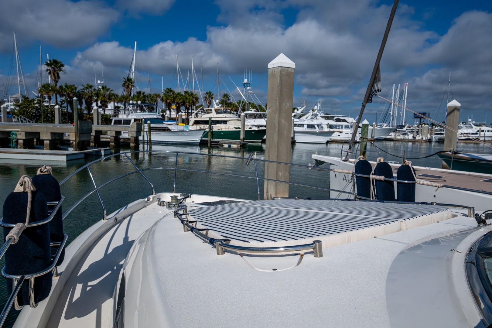 2000 Fairline Squadron 52 - Image 14