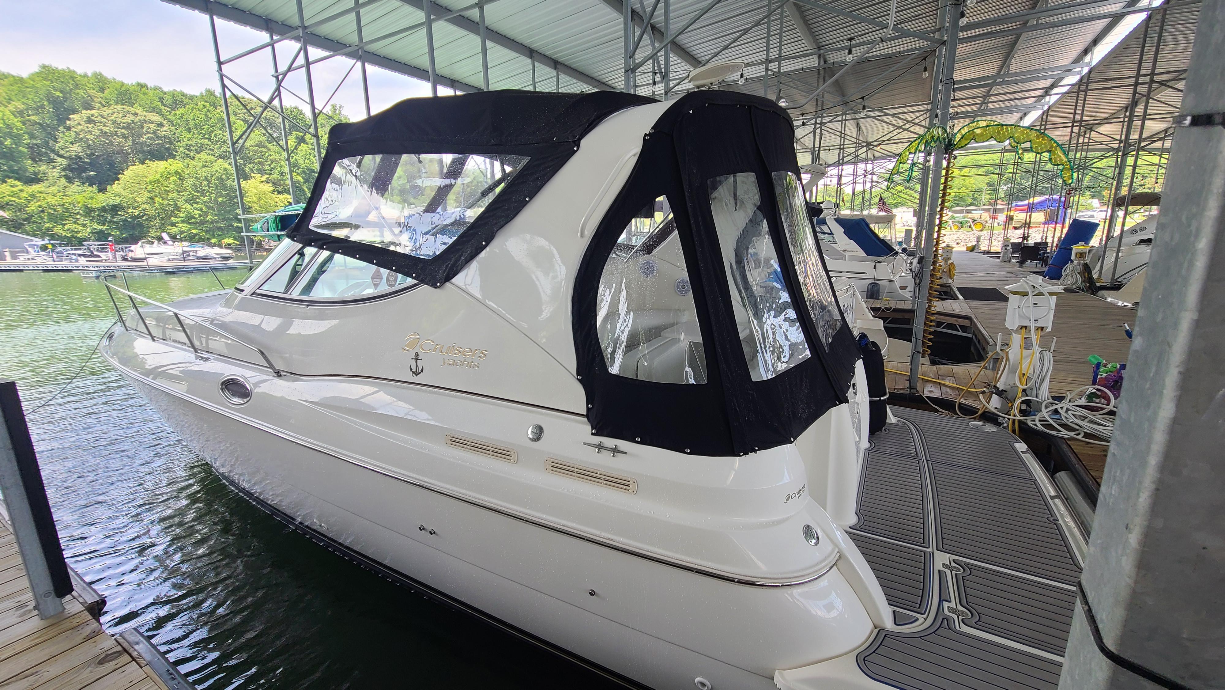1999 Cruisers Yachts 3075 Rogue - 48