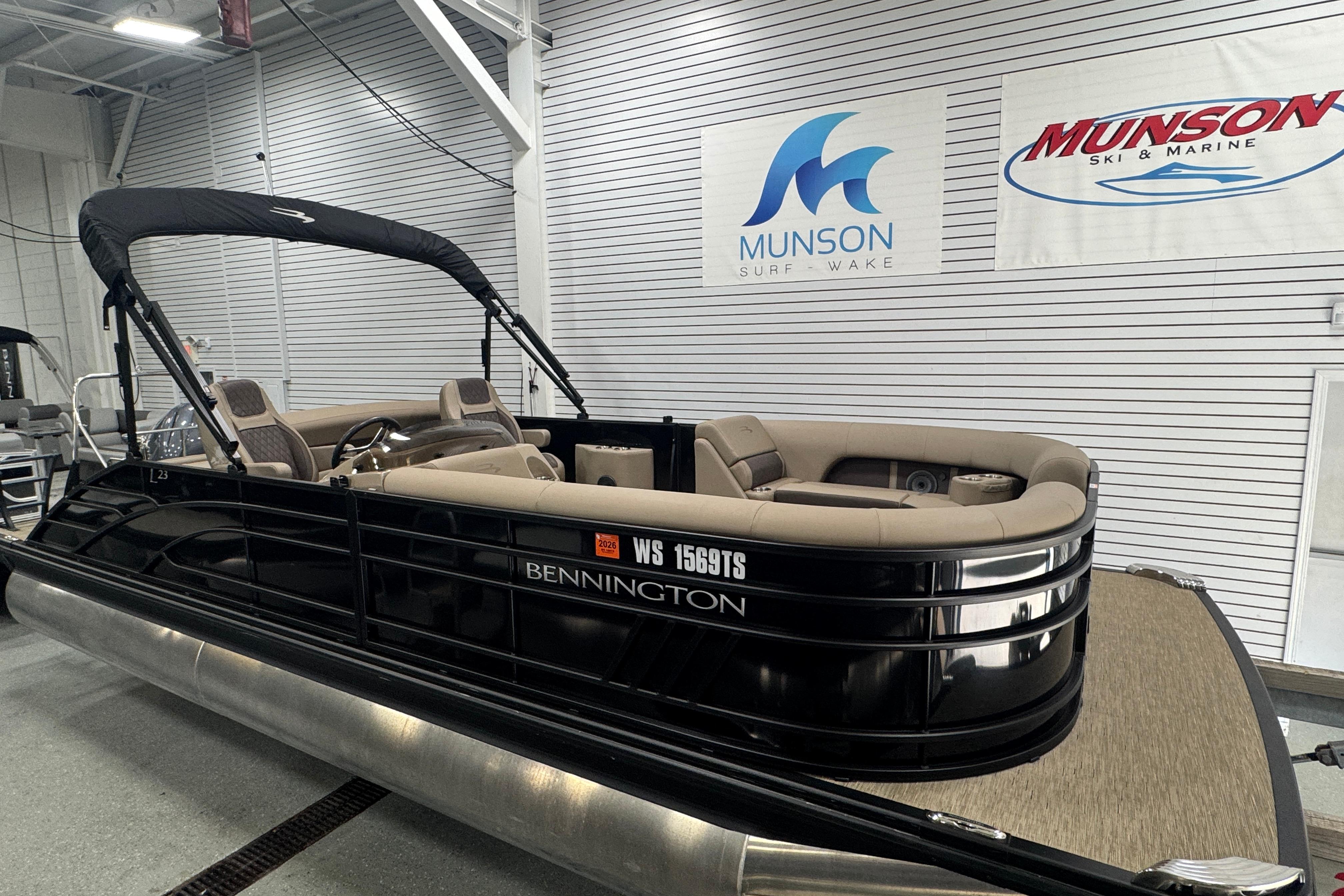 2024 Bennington 24 L SWINGBACK