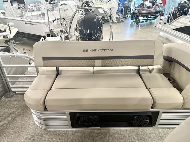 2026 Bennington M Swingback 22 MSB - 4