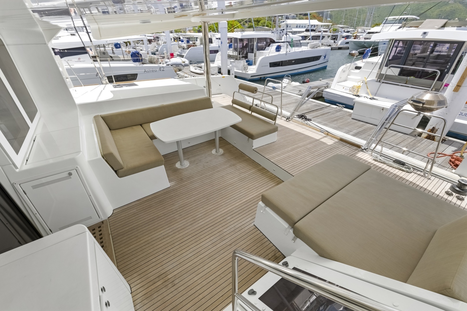 2022 Lagoon 52F - Image 23