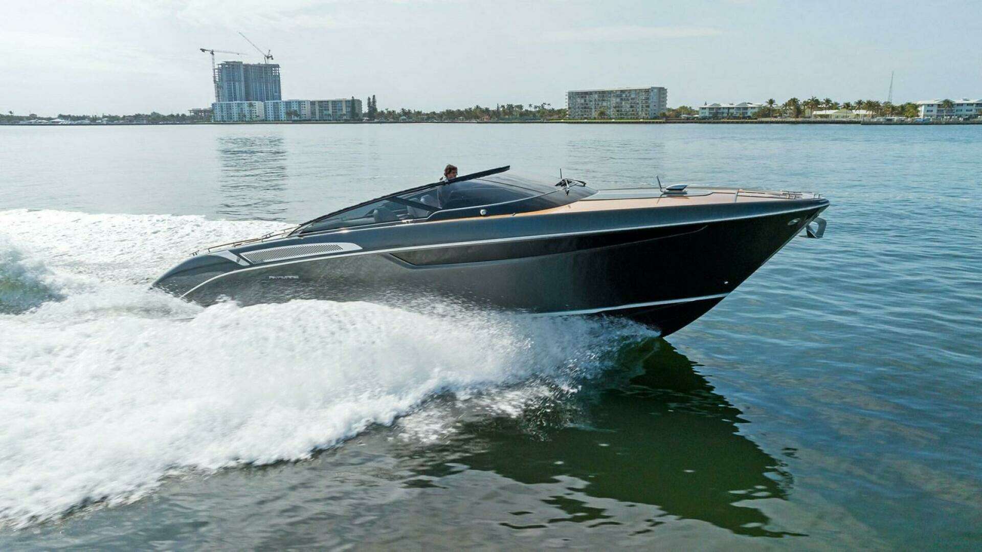2017 Riva Rivamare - Image 4