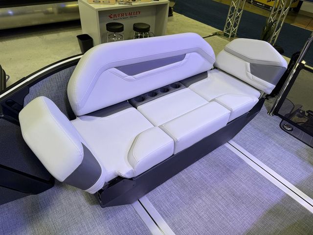 2026 Flamingo Rove 24' - 27
