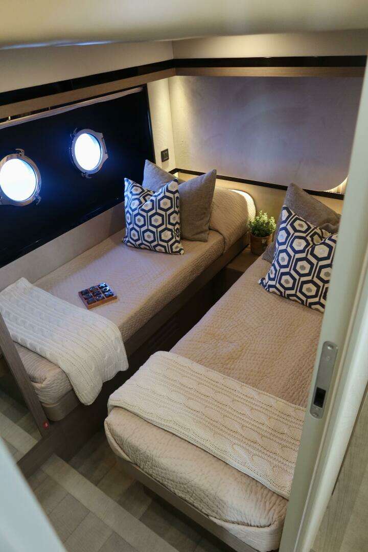 2026 Absolute 58 Navetta - Image 34