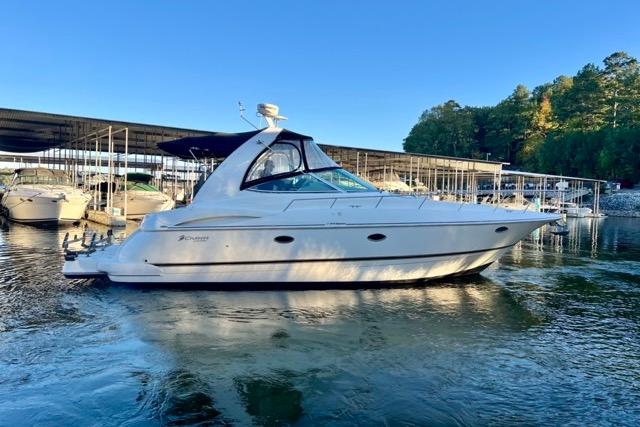 2003 Cruisers Yachts 3772 Express