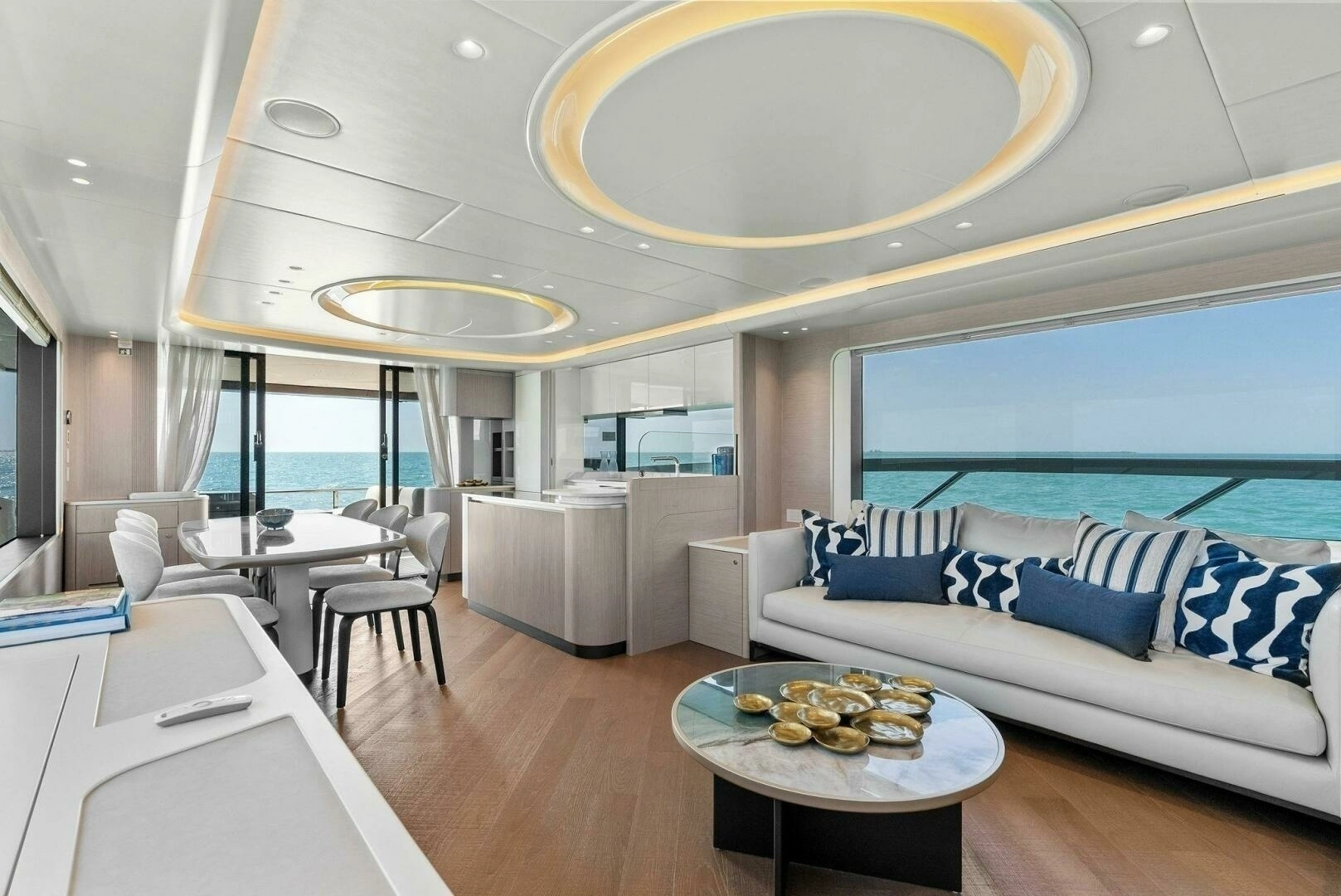 2026 Absolute 70 Navetta - Image 13