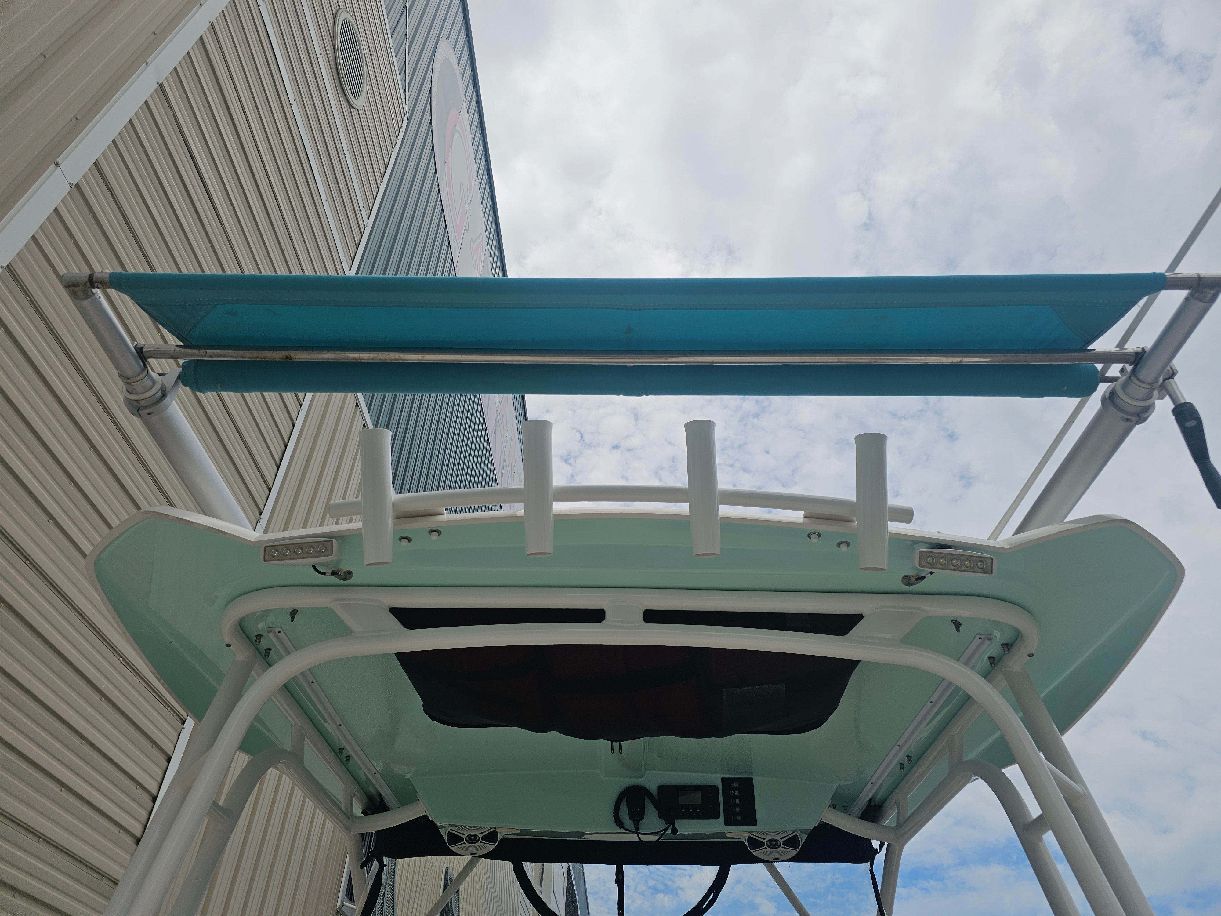 2017 Robalo R265 Walkaround - 48