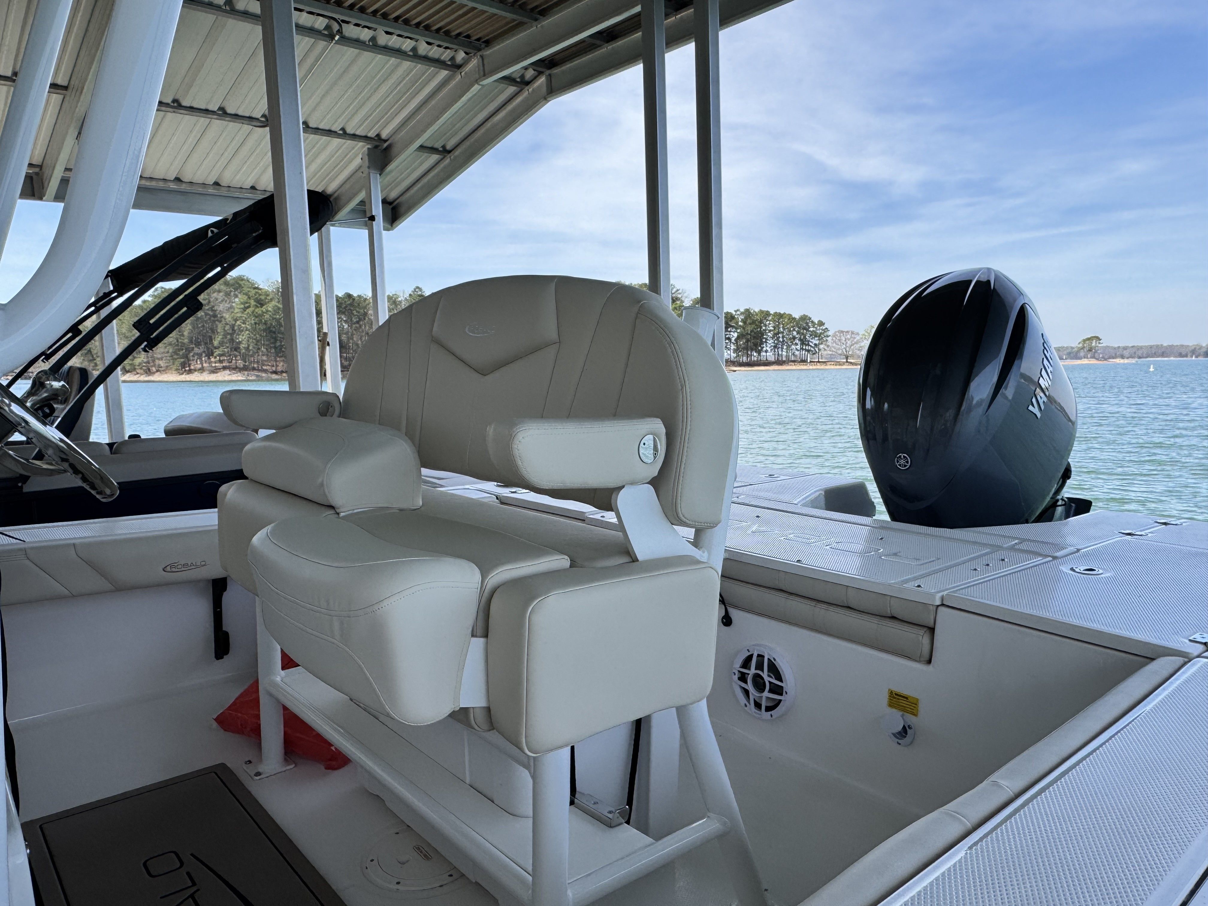 2026 Robalo 226 - 3