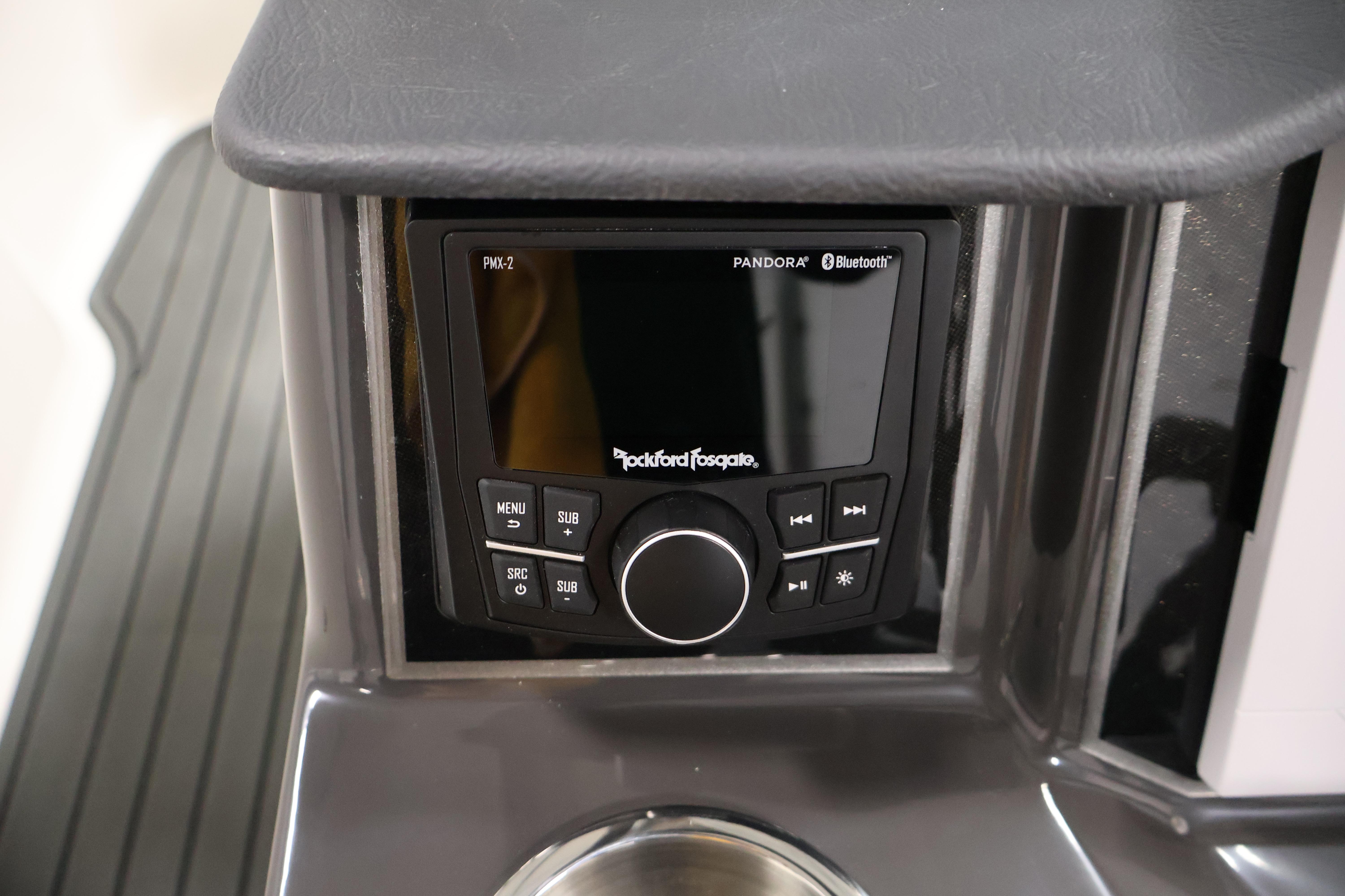 2026 Bayliner VR6 Bowrider I/O stereo system with Bluetooth and Pandora connectivity.