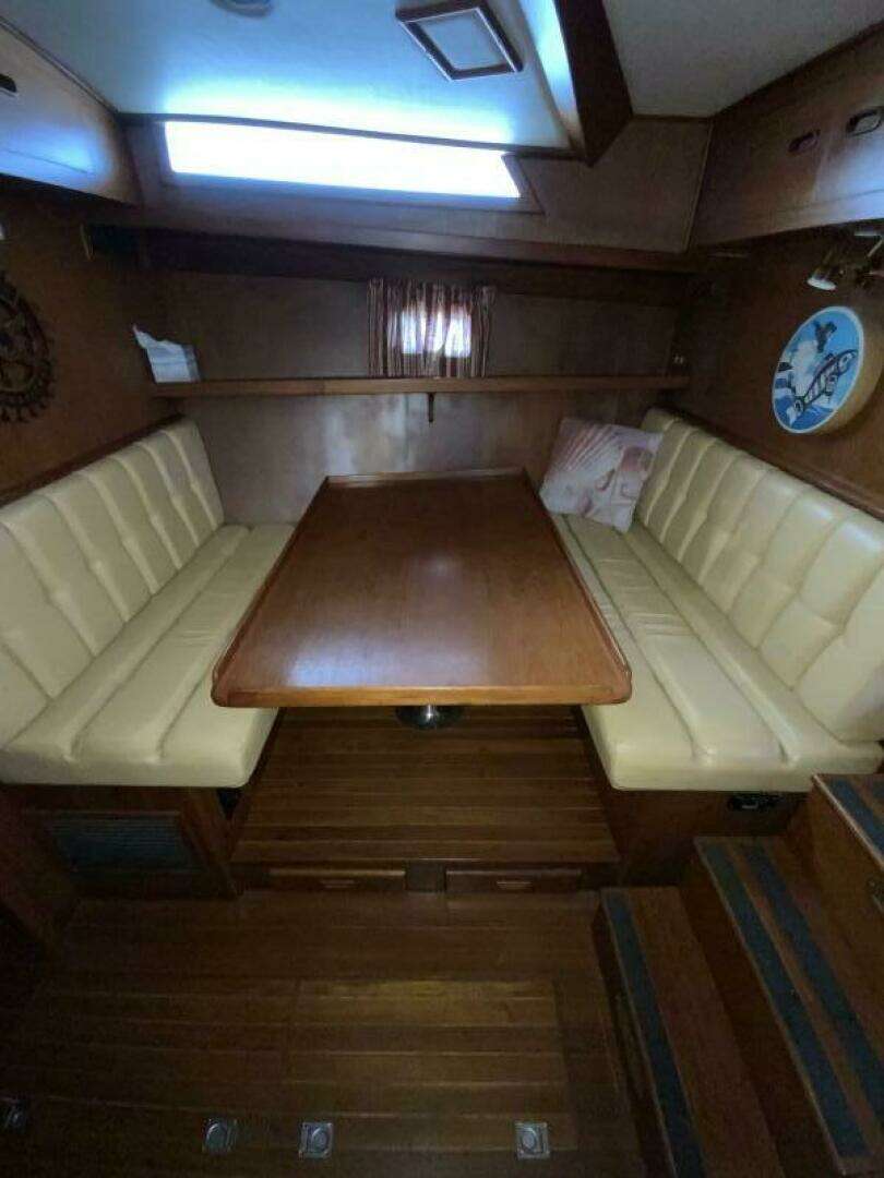 1987 President 41 Double Cabin Motor Yacht - Image 50