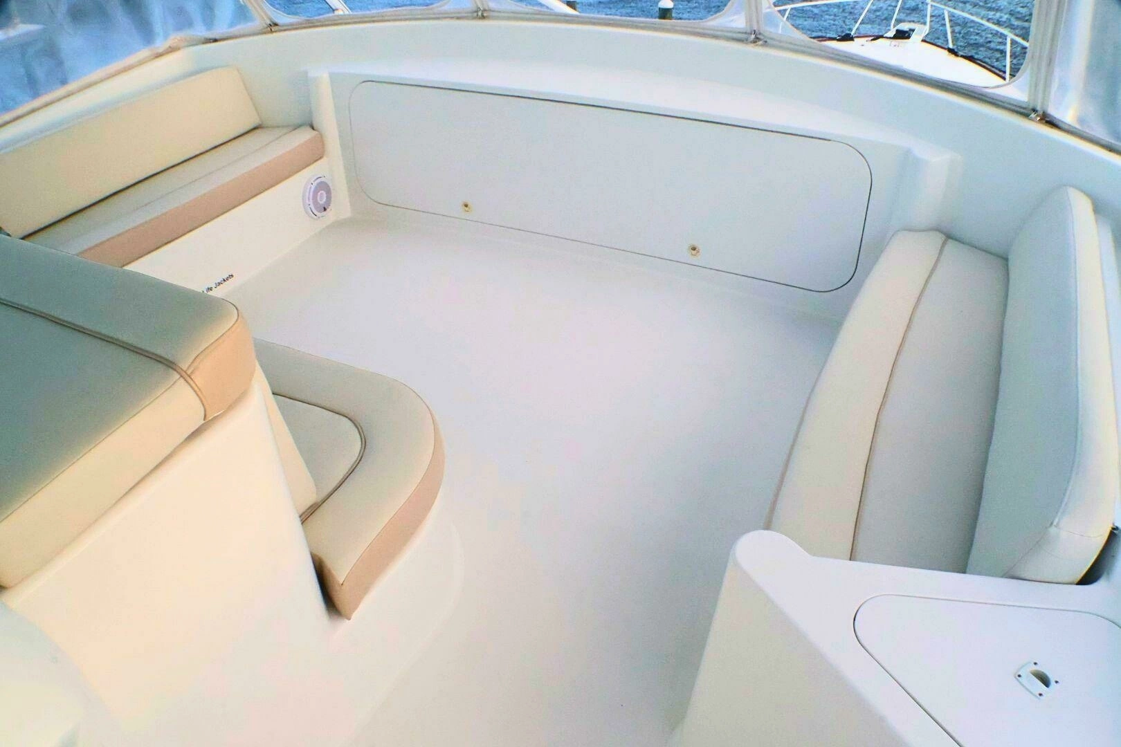 2001 Donzi 73 Sport Yacht - Image 5