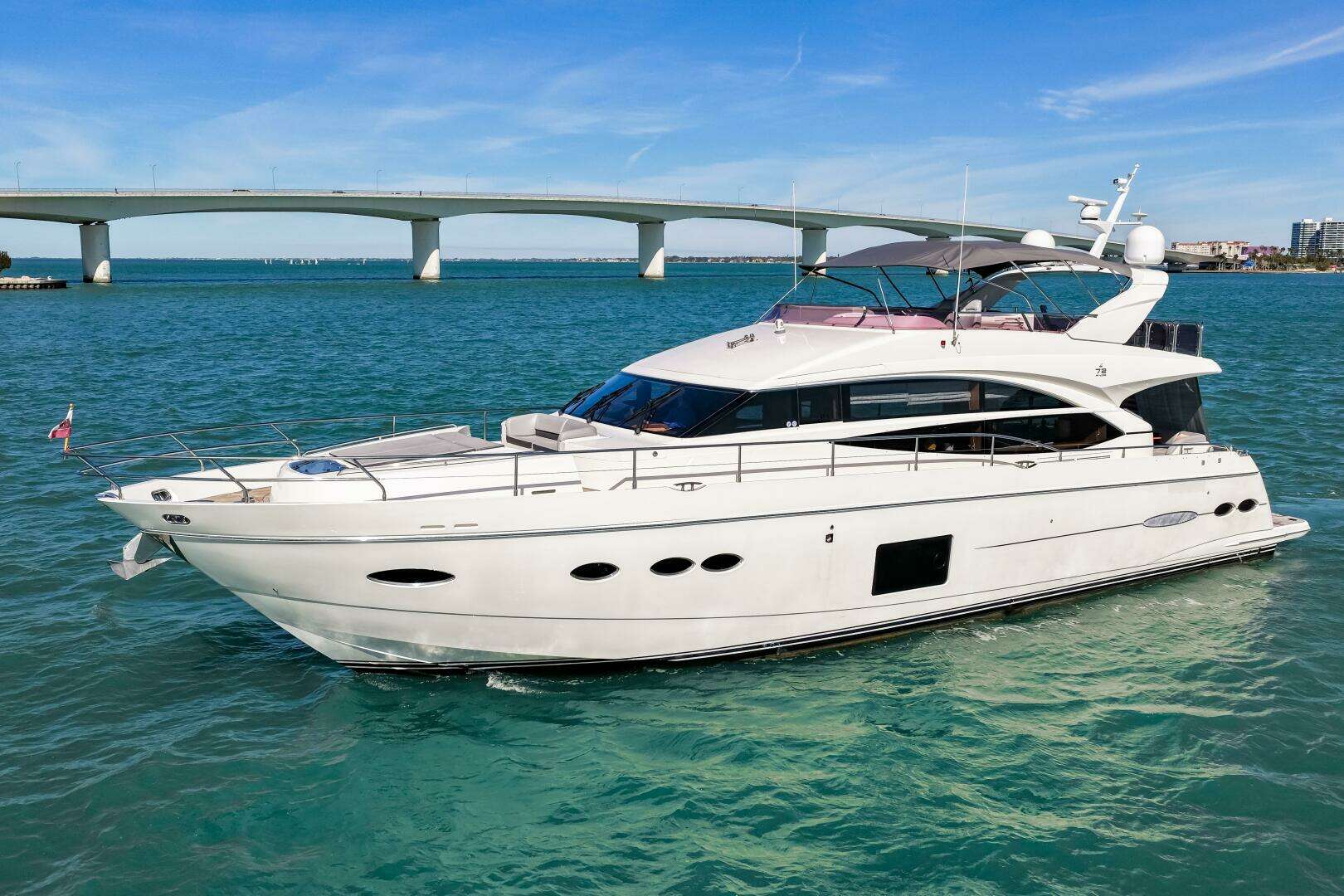 2014 Princess Y72 - Image 29