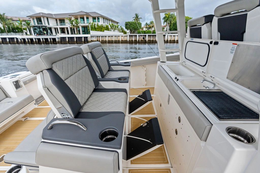 2022 Pursuit 428 Sport - 14