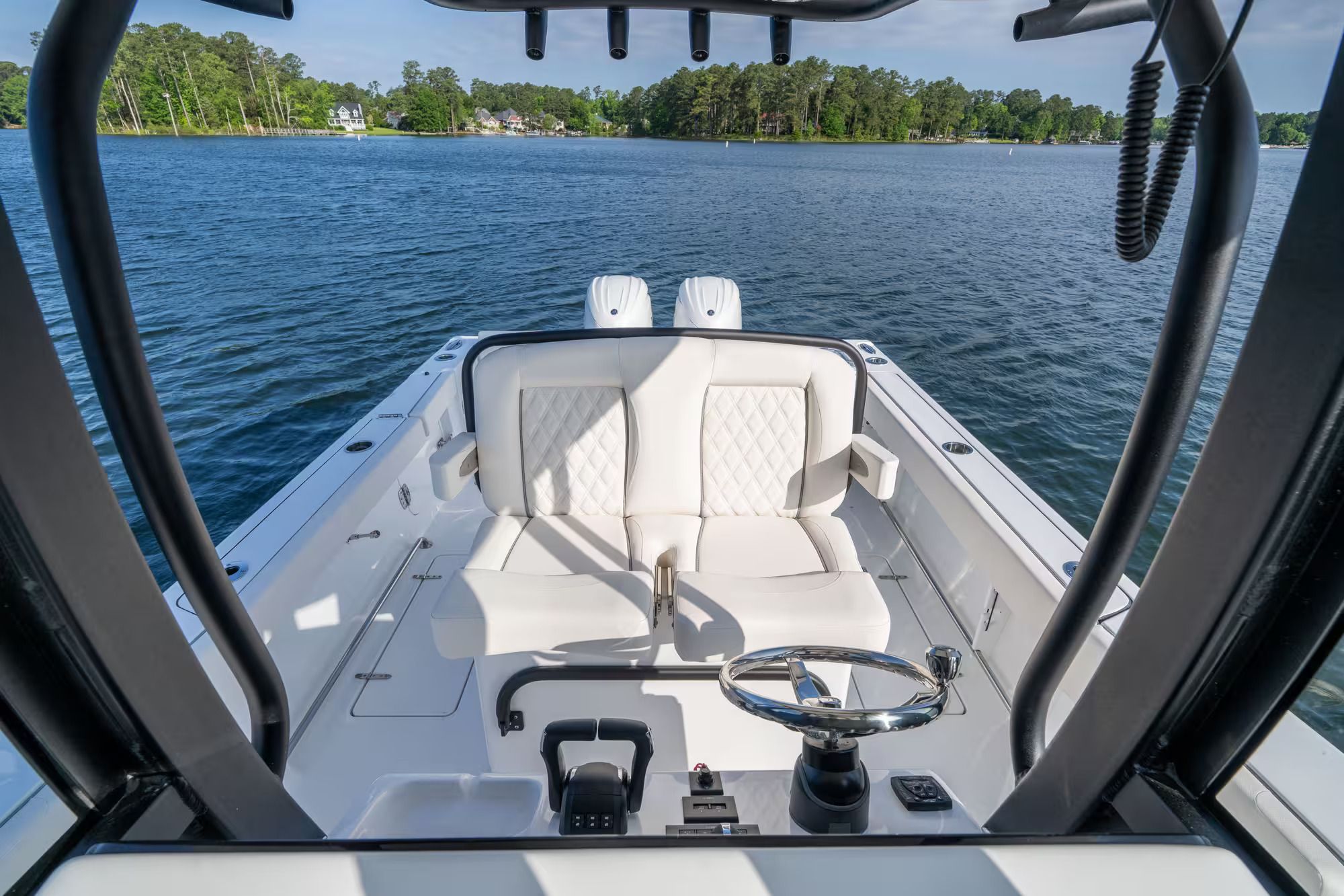 2027 Sea Hunt Gamefish 27 Coffin Box - 16