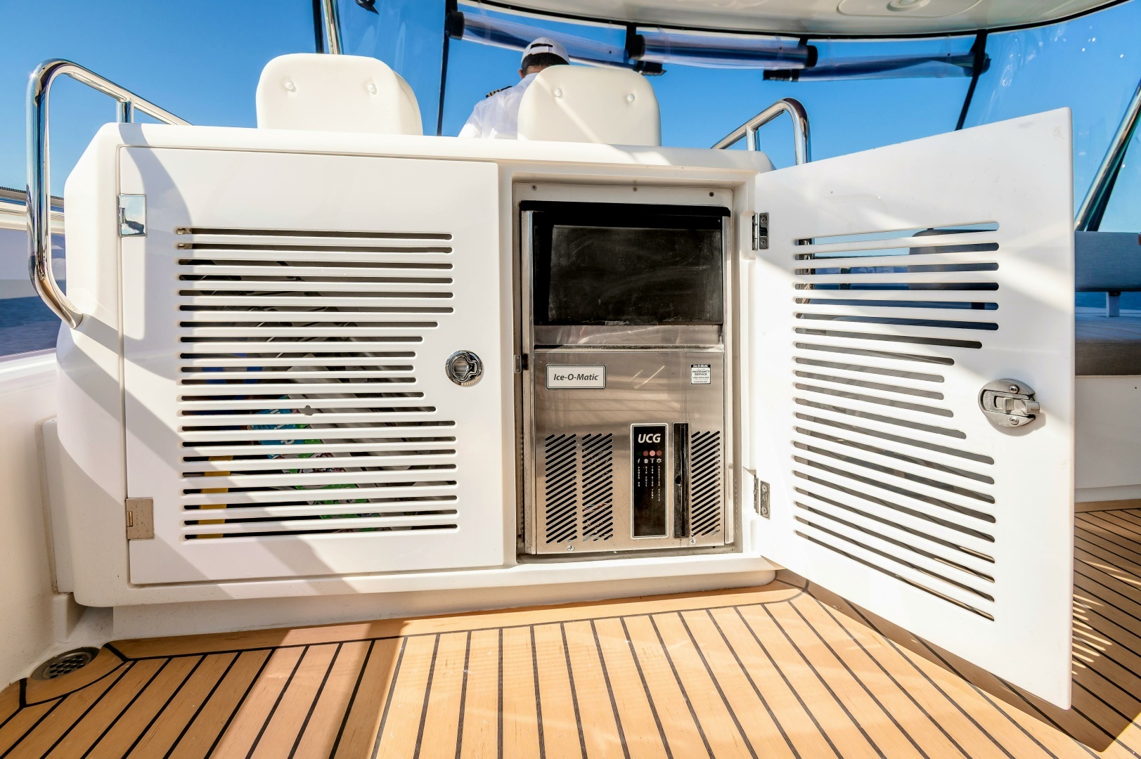 2023 Sirena Yachts — - Image 9