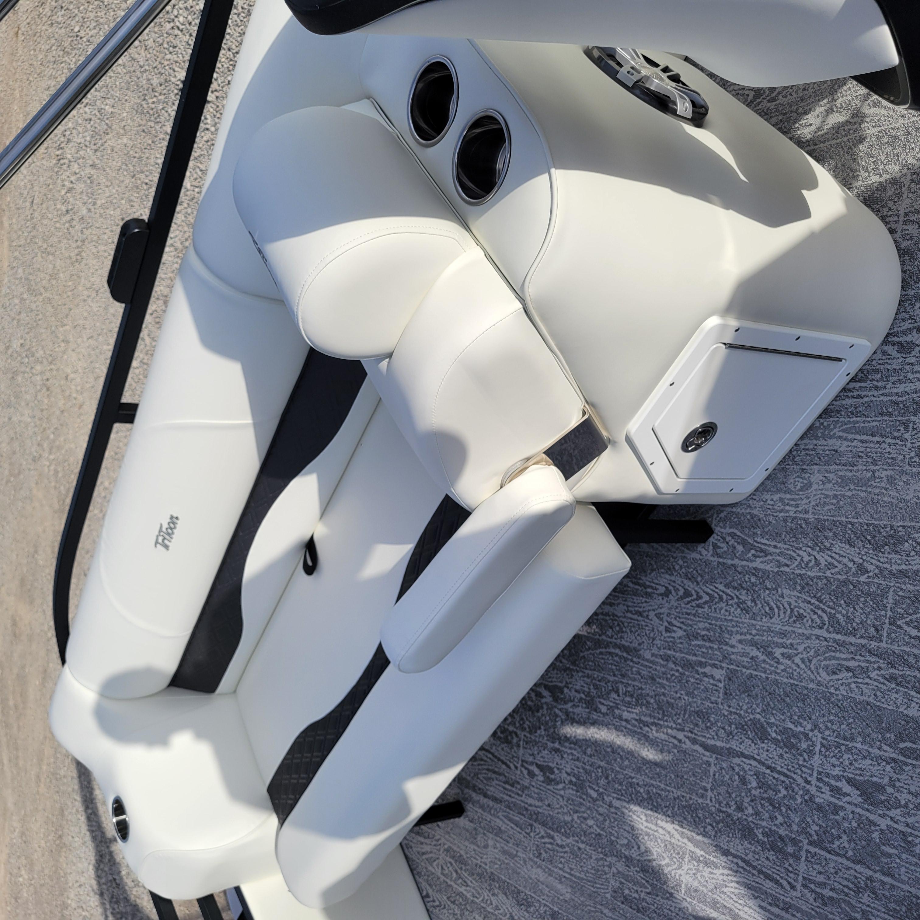2025 JC NEPTOON 23TT SPORT - Image 12