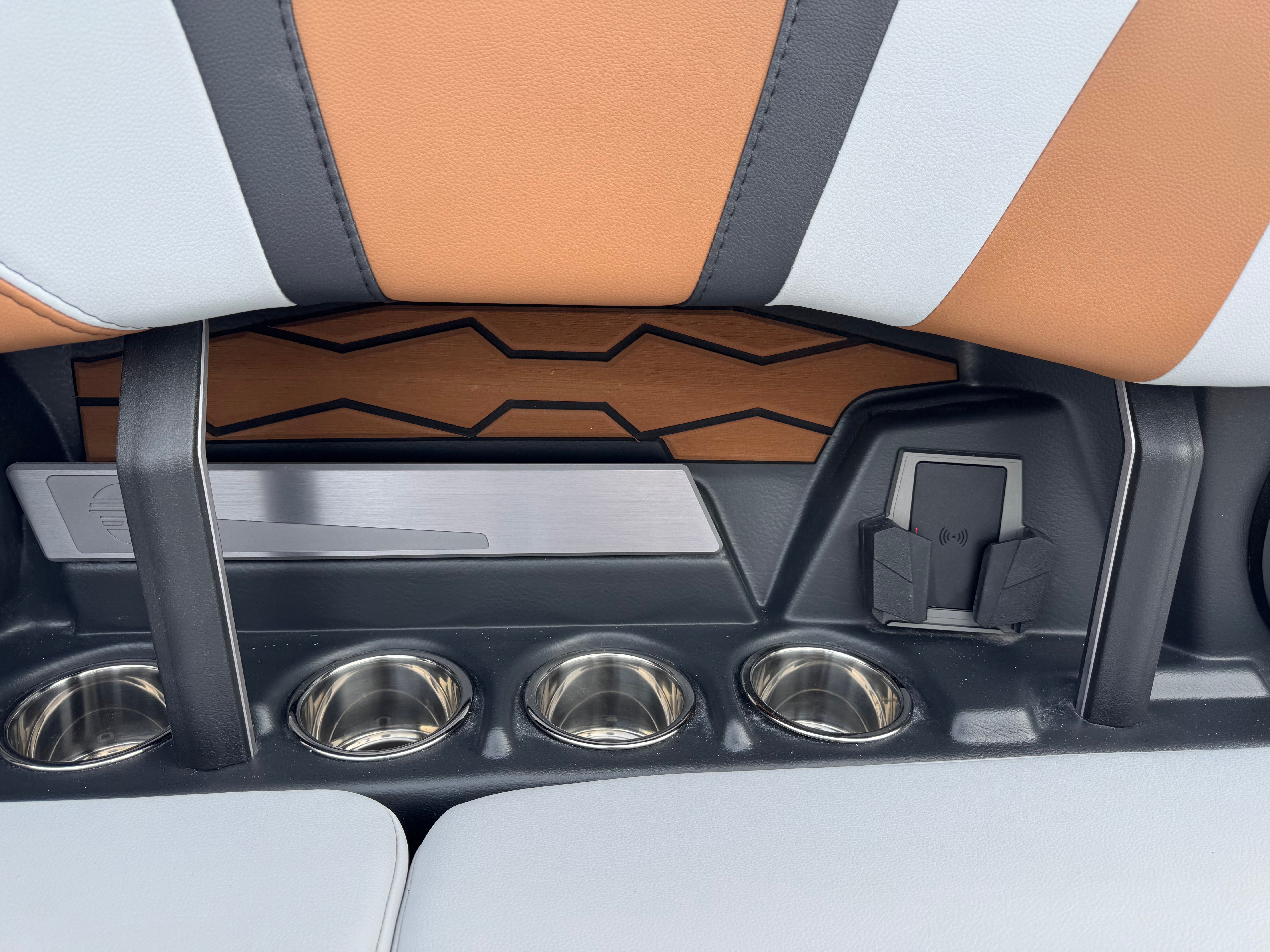 2026 MALIBU 23 MXZ - Image 19