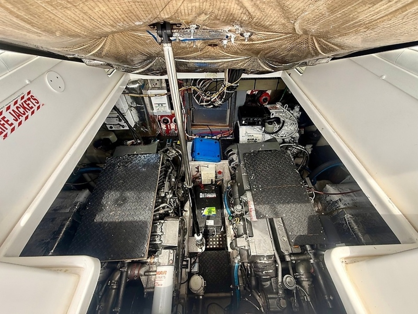 2005 Luhrs 32 Express - Image 30