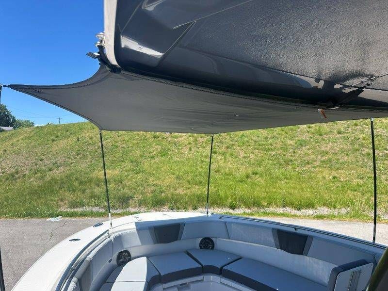 2026 Robalo R300 Center Console - 50