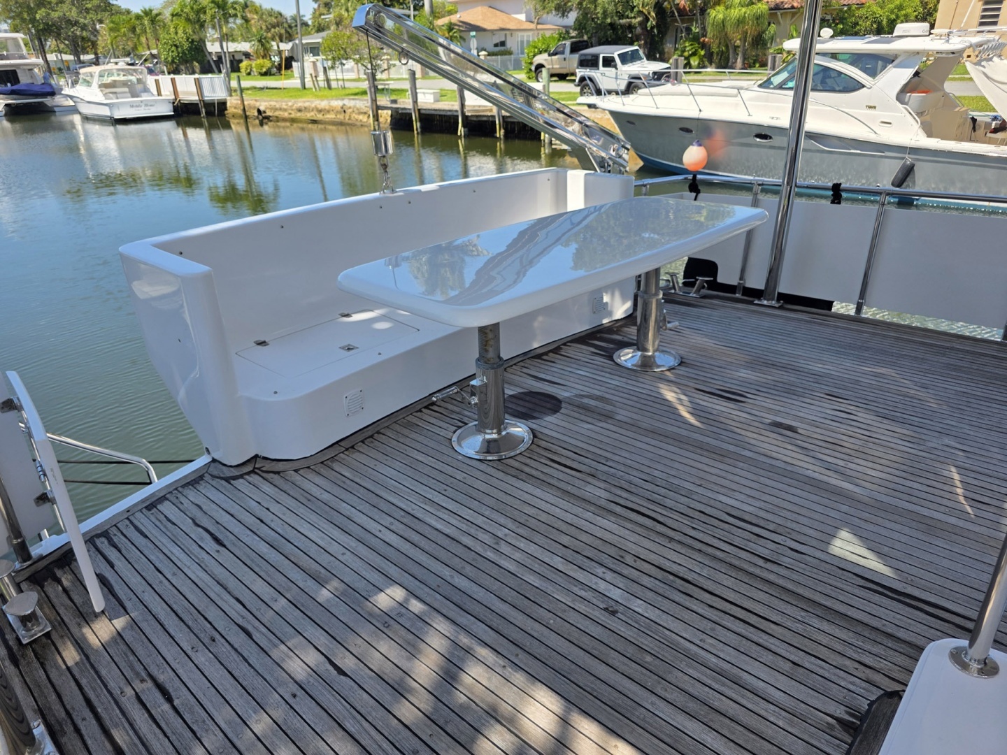 2001 Horizon Sundeck - Image 4