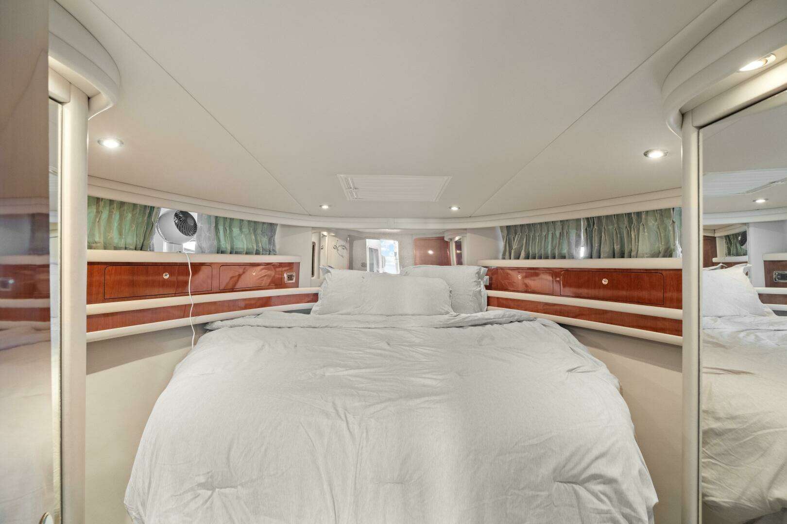 2003 Sea Ray 480 Sedan Bridge - Image 23