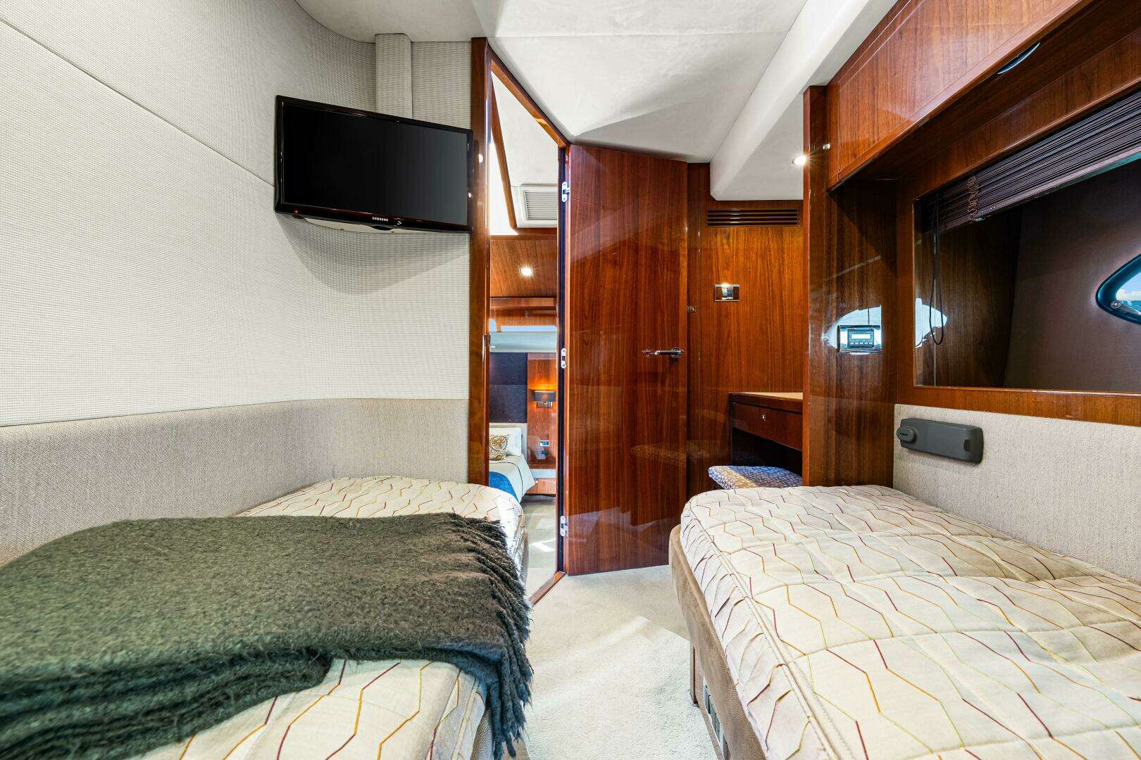 2014 Princess Y72 - Image 144