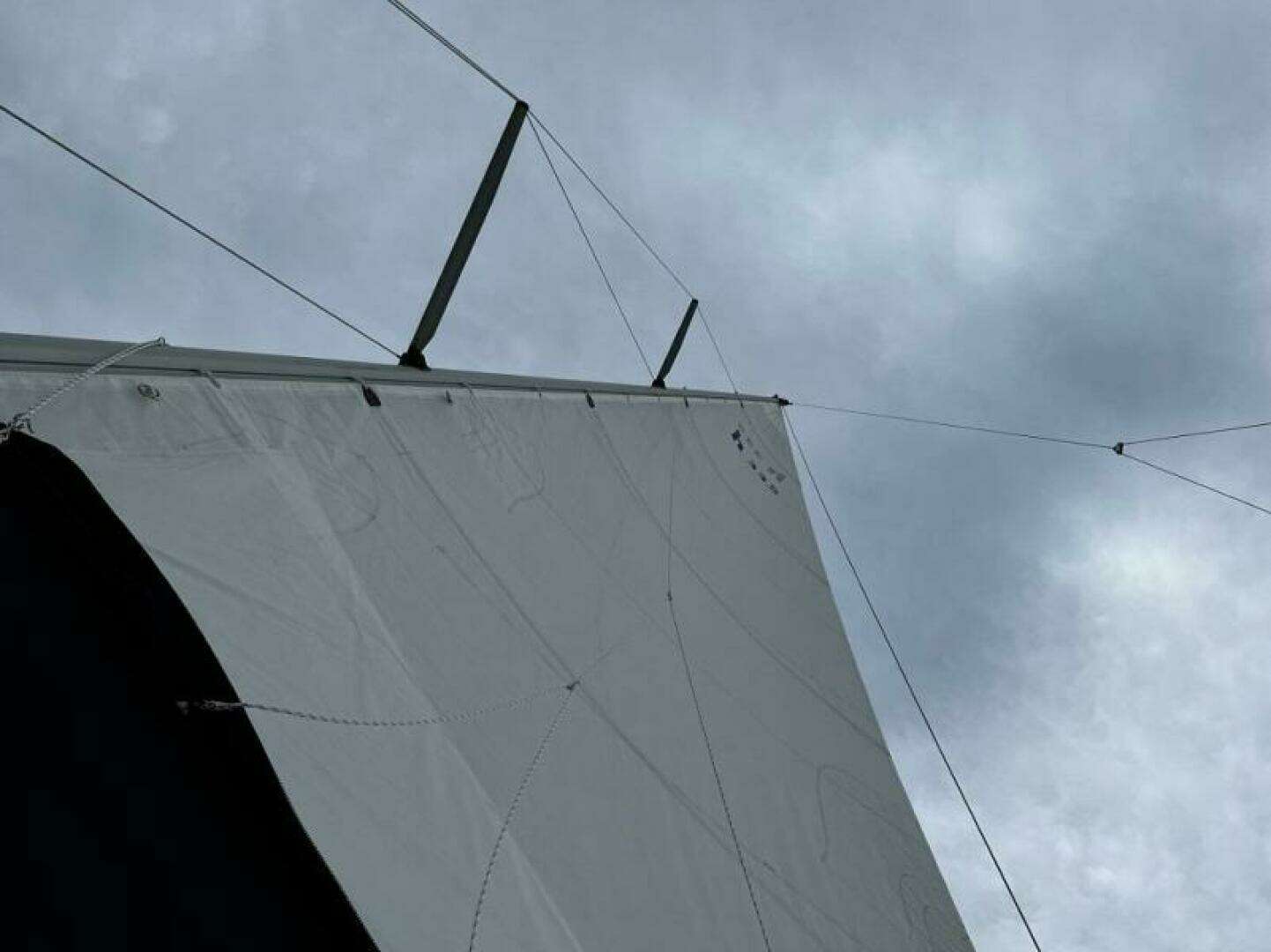 1992 Hunter 33.5 - Image 30