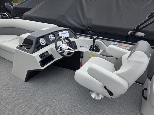2026 Crest Conquest SE 220 Cruise 2-Tube W/115Hp And Trailer - 19