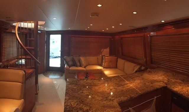 2004 Hatteras Sportfisher - 16
