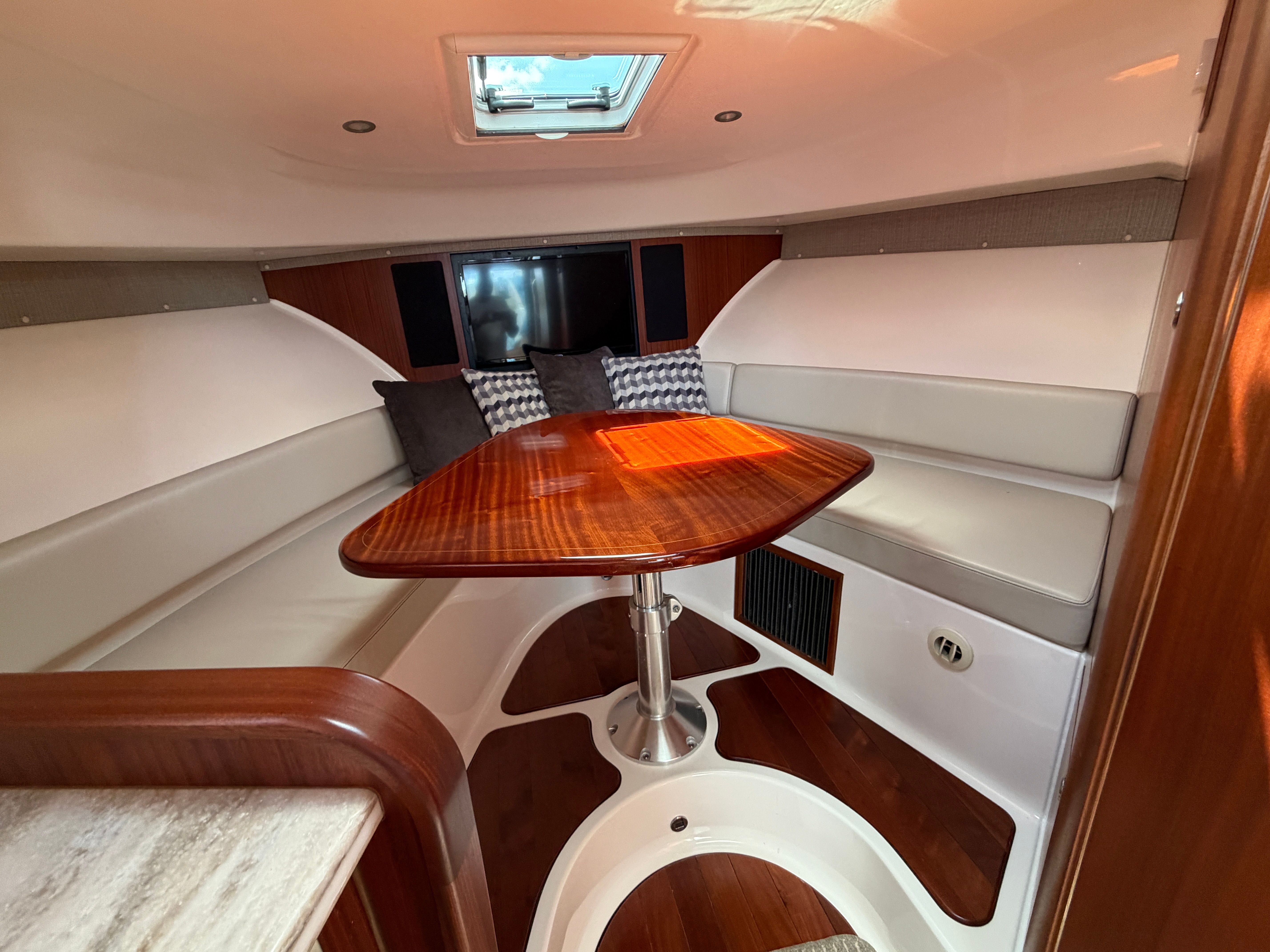 2017 Pursuit OS 385 Offshore - 40