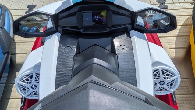 2025 Yamaha WaveRunner VX Limited - 12