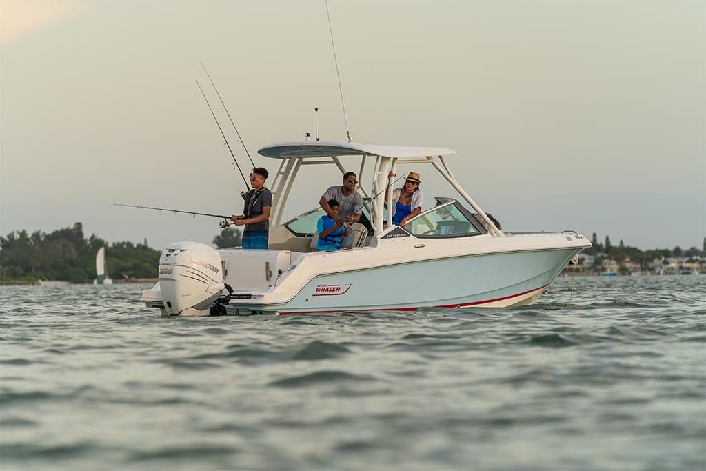 2023-Boston-Whaler-240-Vantage-MarineMax