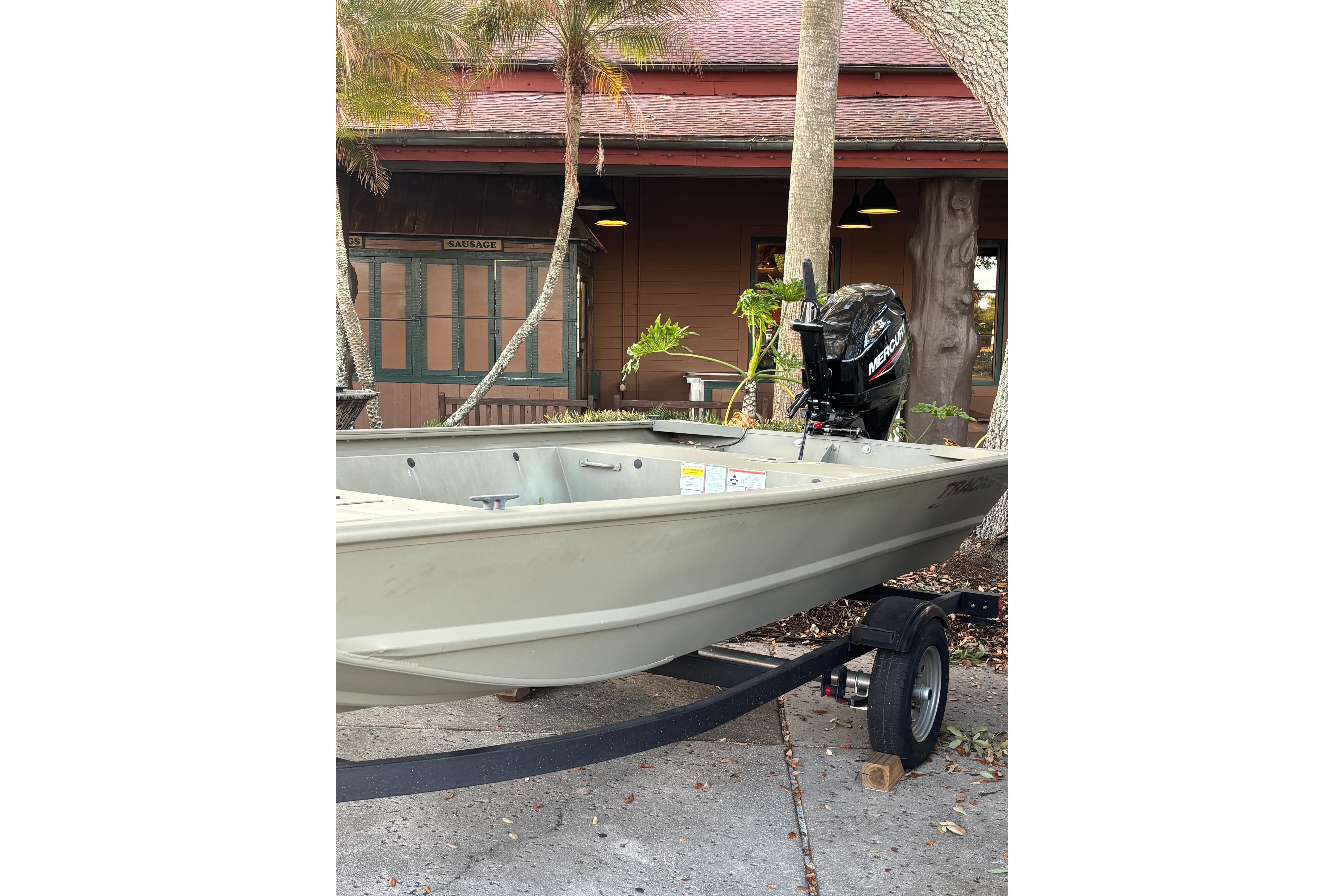 2025 Tracker Grizzly 1648 Jon