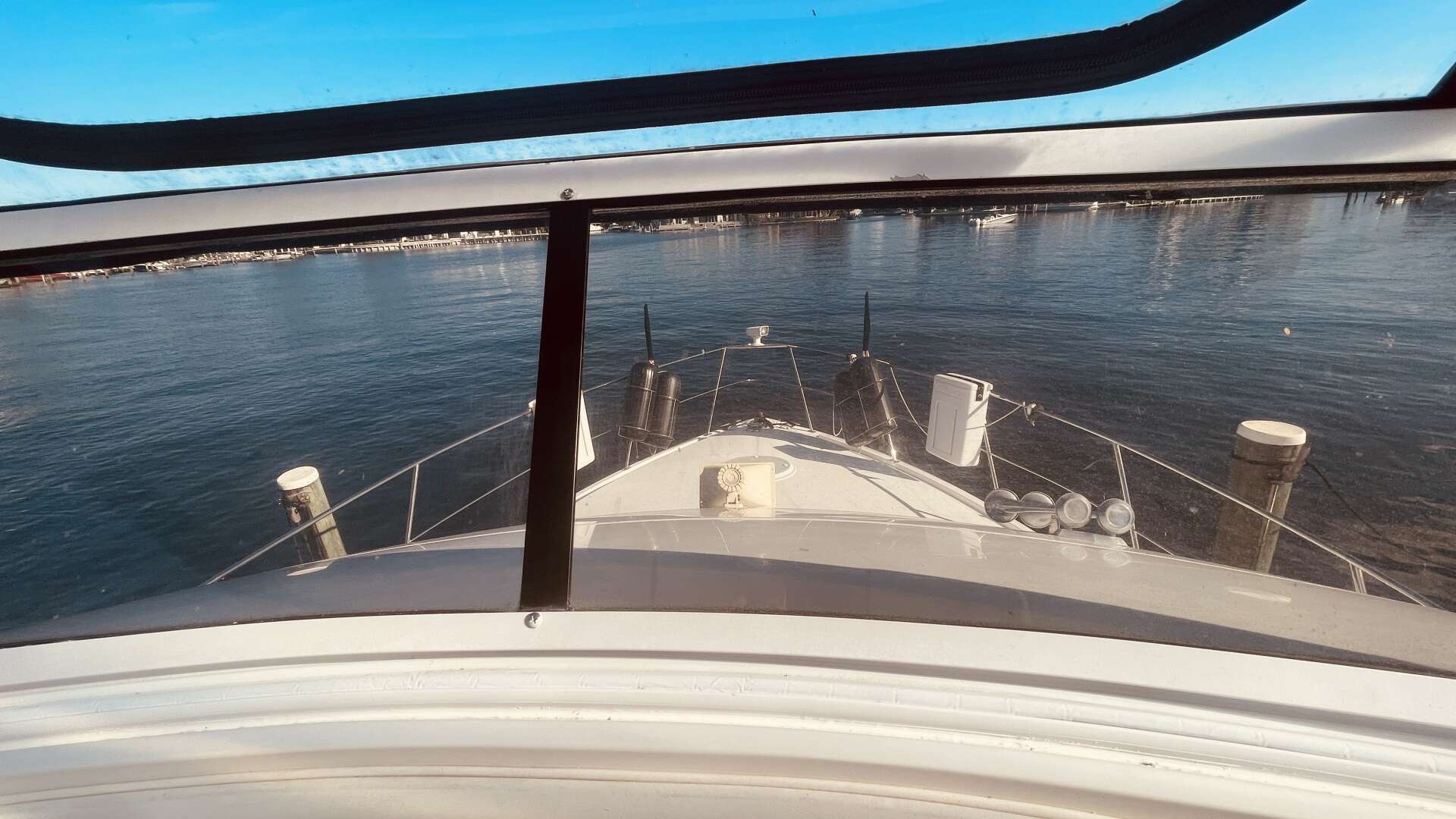 1997 CARVER YACHTS 500 COCKPIT MY - Image 58