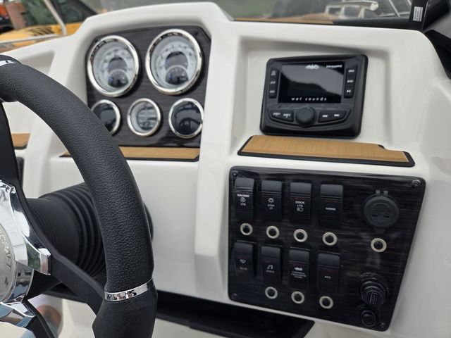 2026 Starcraft SVX 230 DC OB w/250hp and Trailer - 17