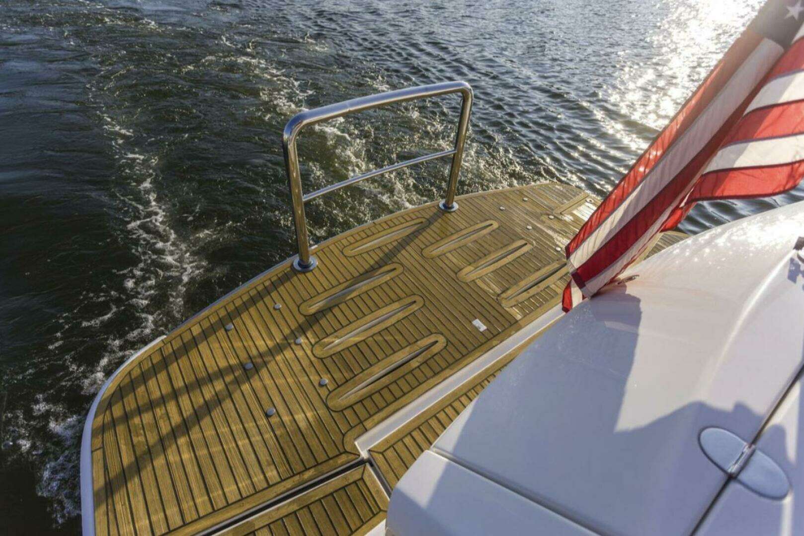 2016 Riviera 5000 Sport Yacht - Image 7