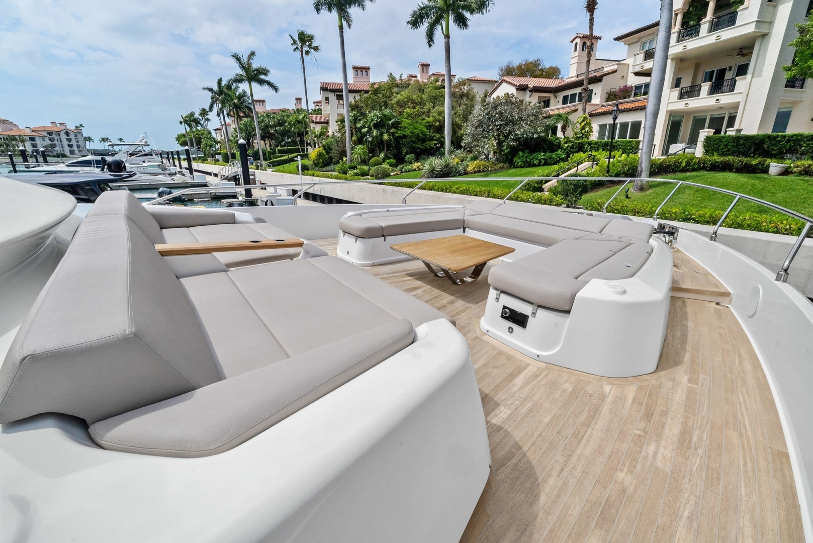2023 Ferretti Yachts 860 - Image 13