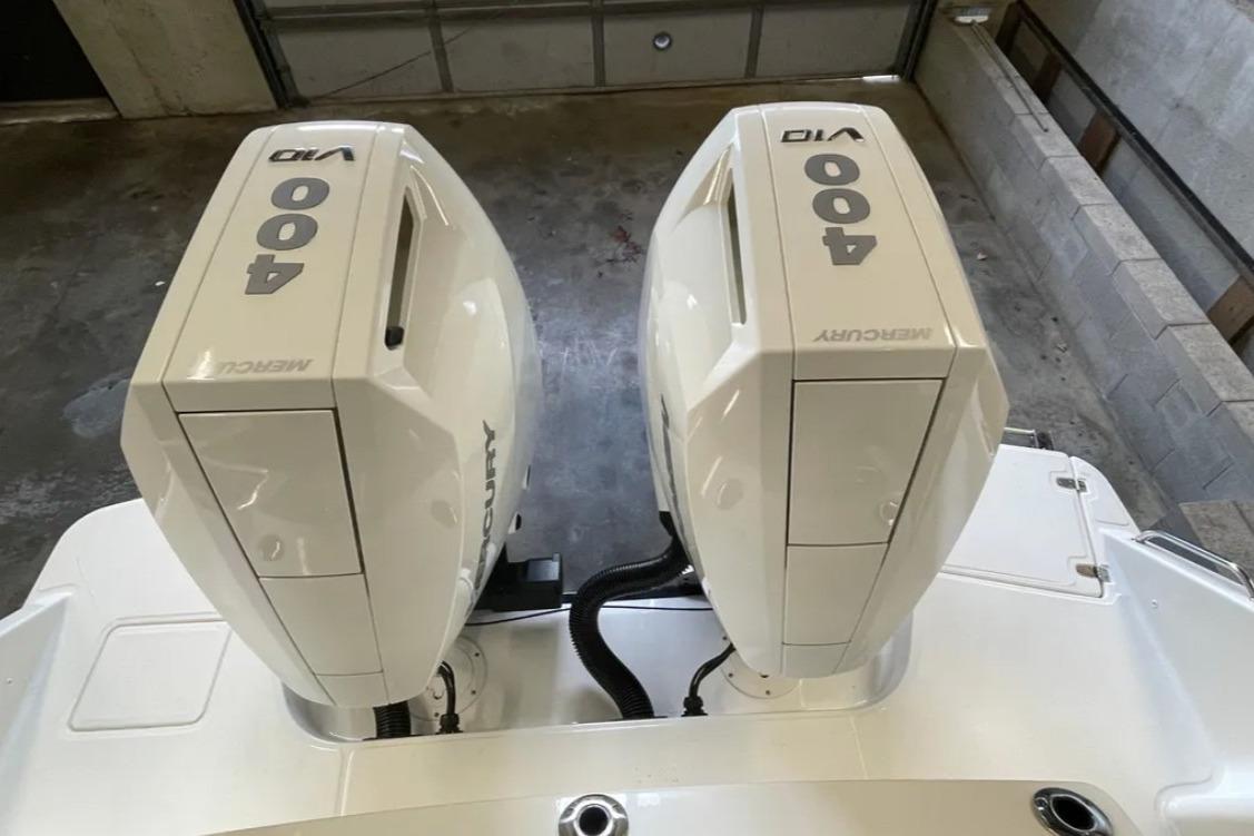Twin Mercury 400 engines on a 2025 Boston Whaler 330 Vantage boat.