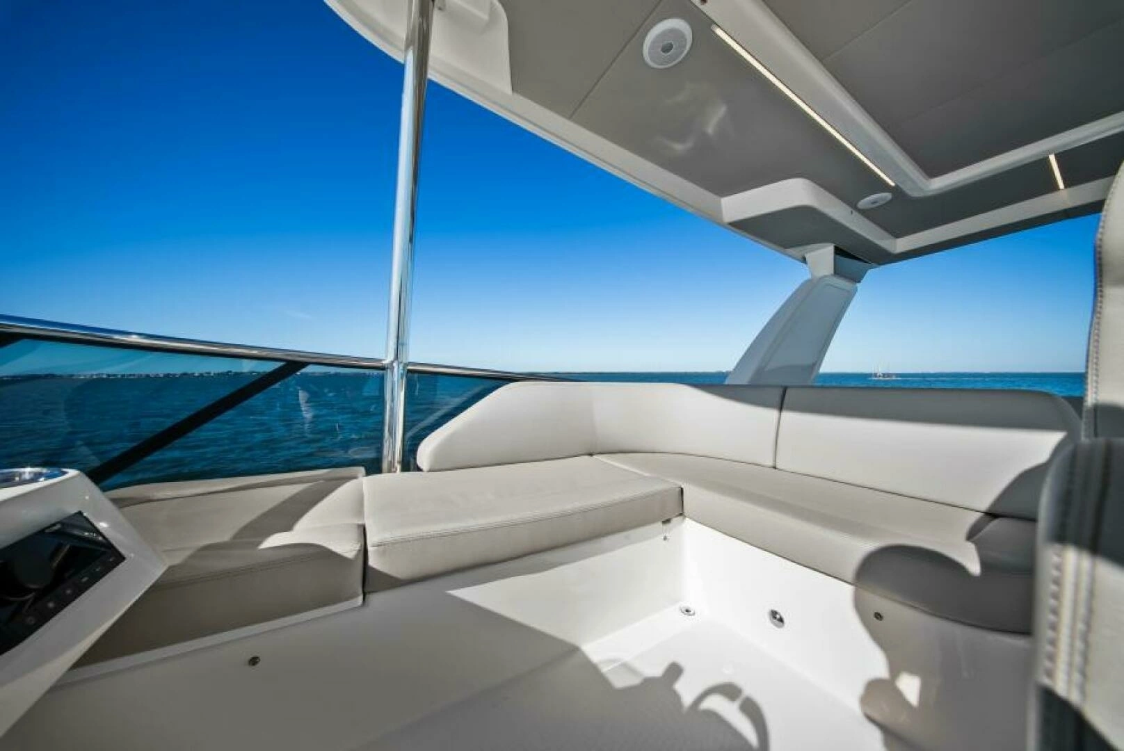 2025 Absolute Navetta 53 - Image 38