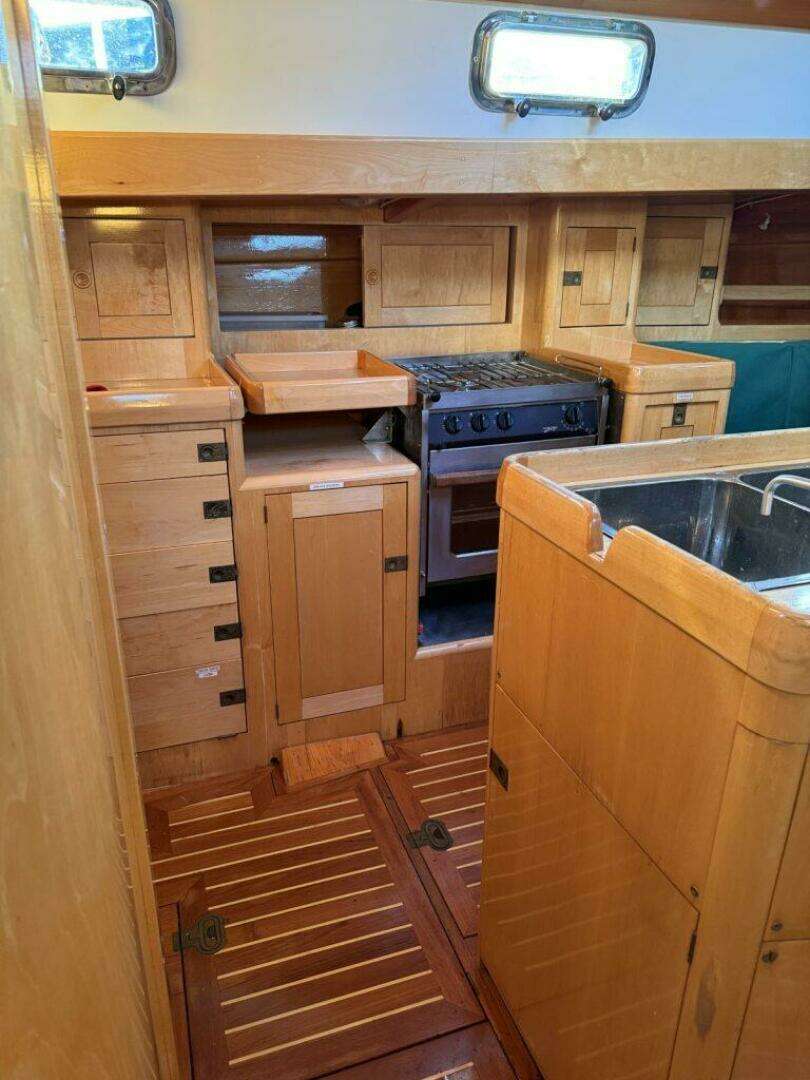 2007 Schooner — - Image 36