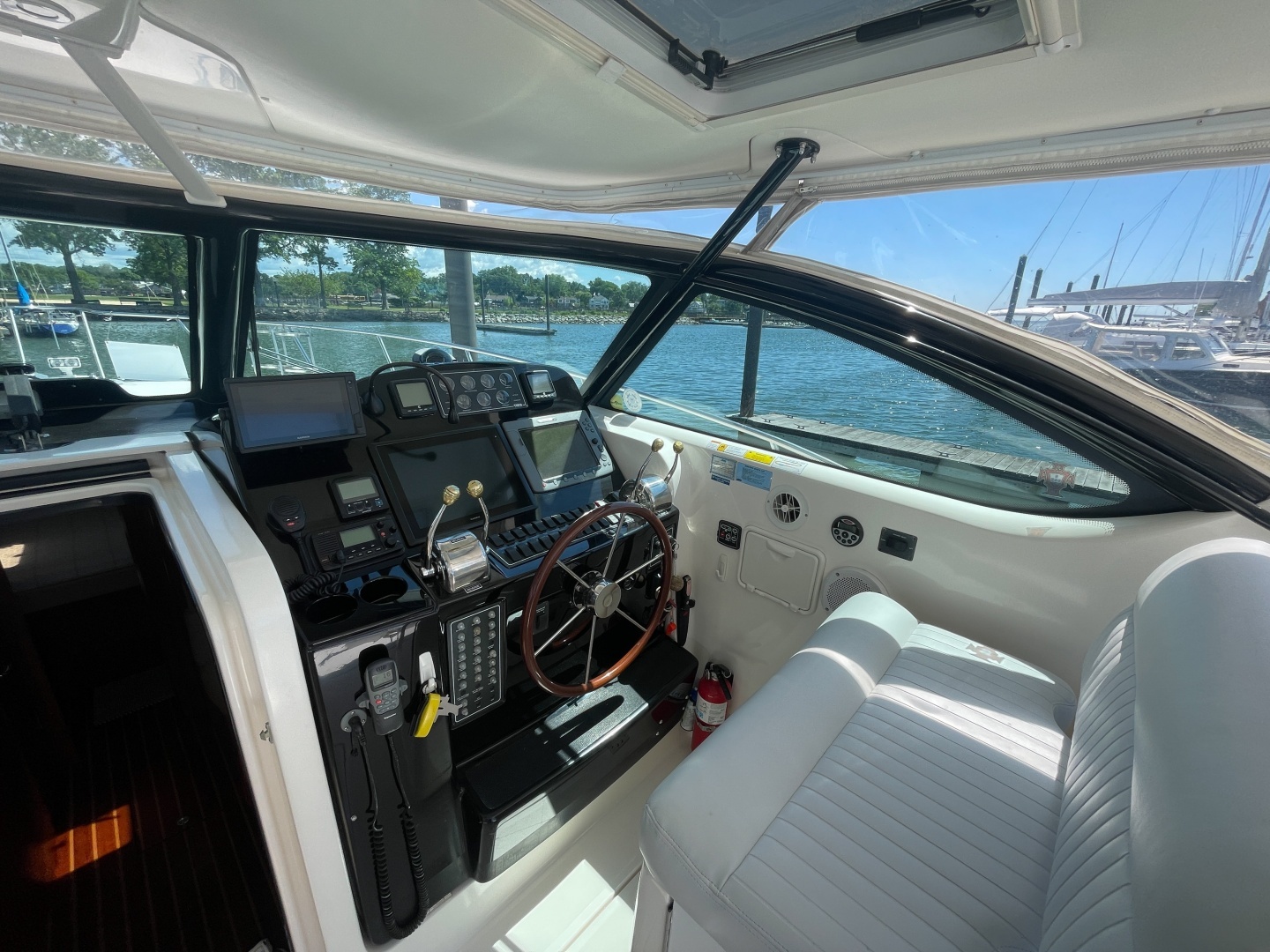2004 Tiara Yachts 3800 Open - Image 21
