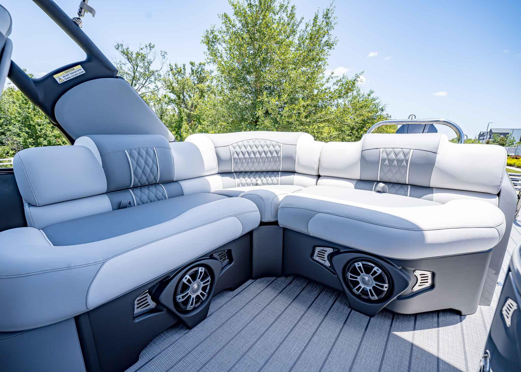 2025 Tahoe Pontoon Grand Tahoe LTD Elite Windshield - 15
