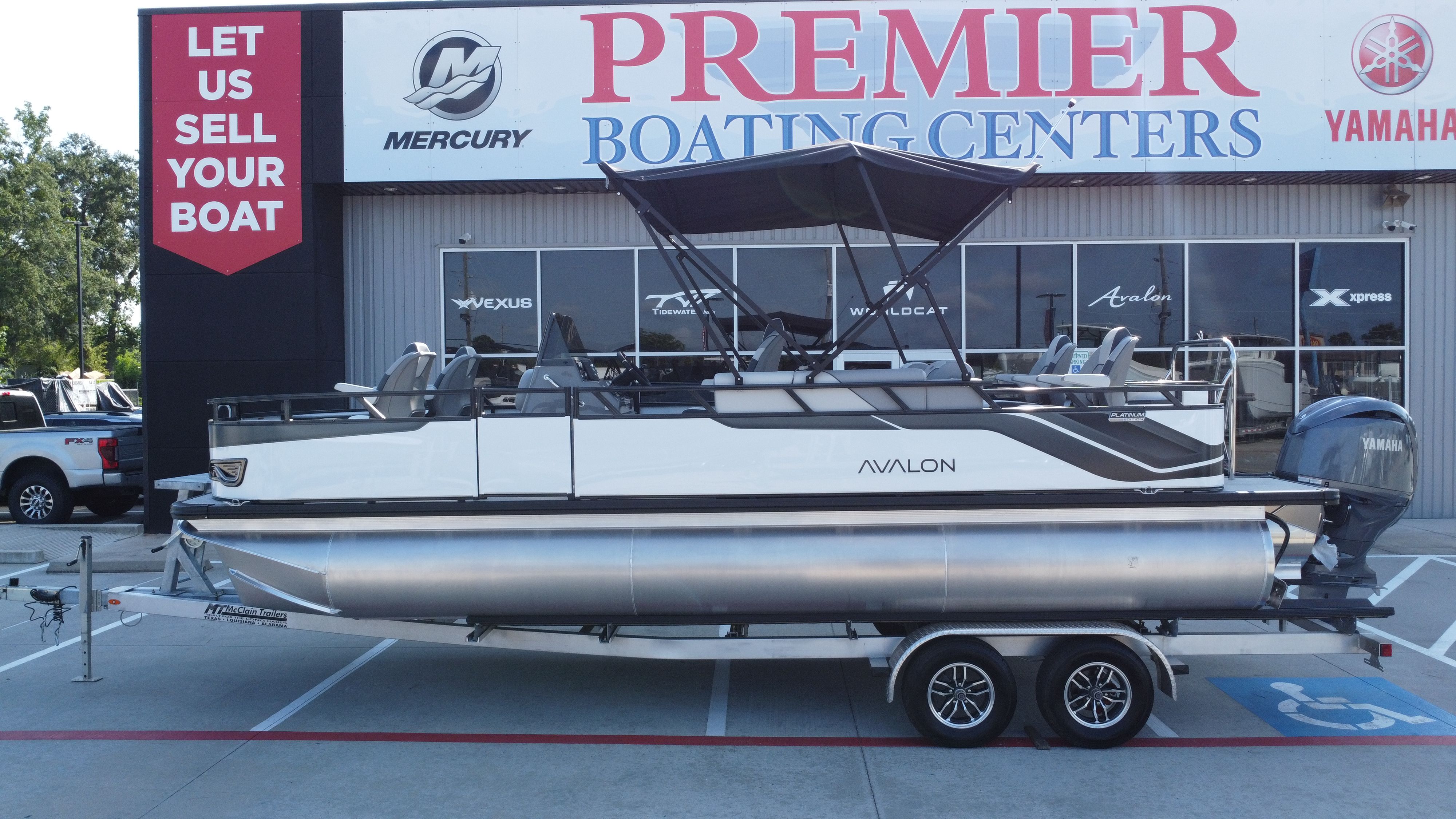 2025 Avalon Venture 85 Center Console Fish - 23'