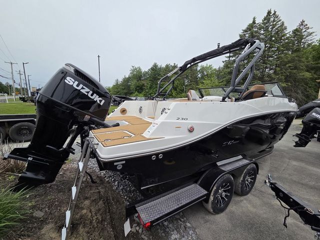 2026 Starcraft SVX 230 DC OB w/250hp and Trailer - 5