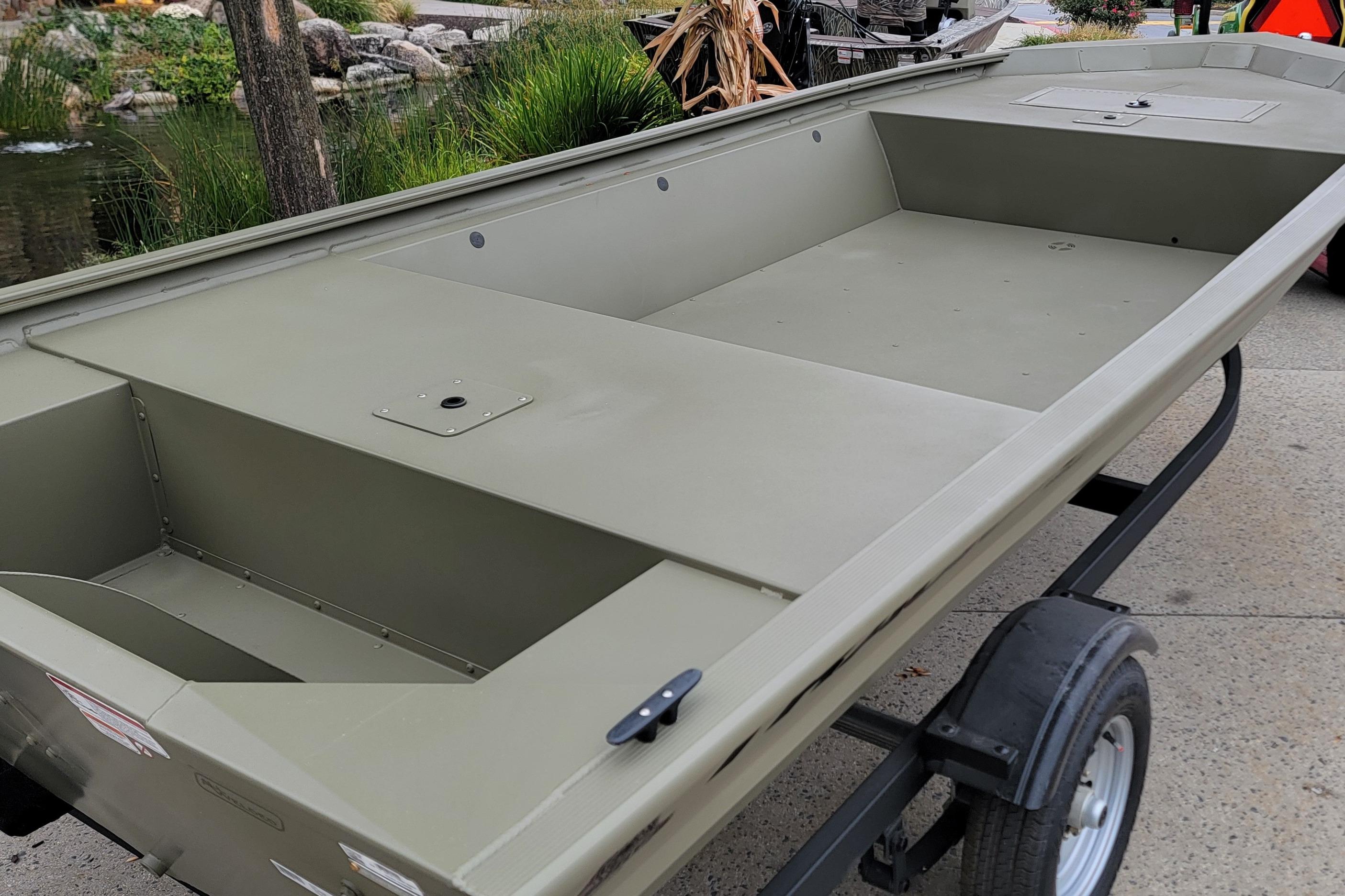 2026 Tracker Grizzly 1648 Utility