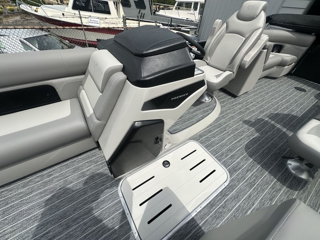 2026 Premier 230 Sunsation RF - CL - 7
