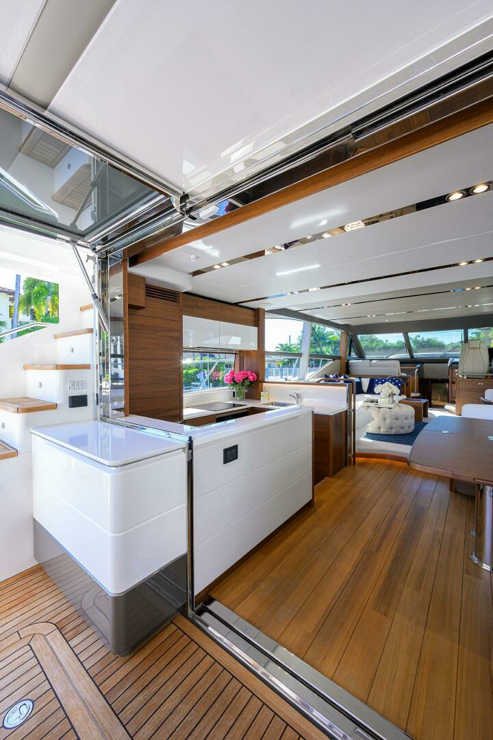 2021 Princess F70 - Image 22